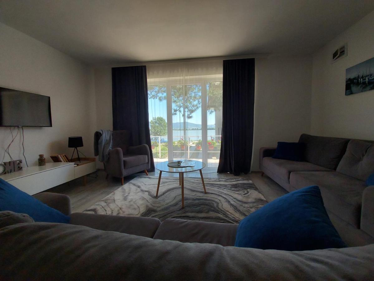 Fenix Apartment & Rooms Vinci Kültér fotó